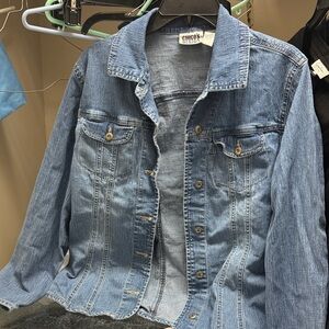 Chico’s design denim shirt jacket.